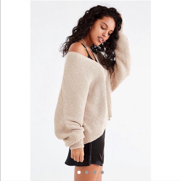 Urban Outfitters V Neck Oversize Chenille Sweater - Picture 1 of 3